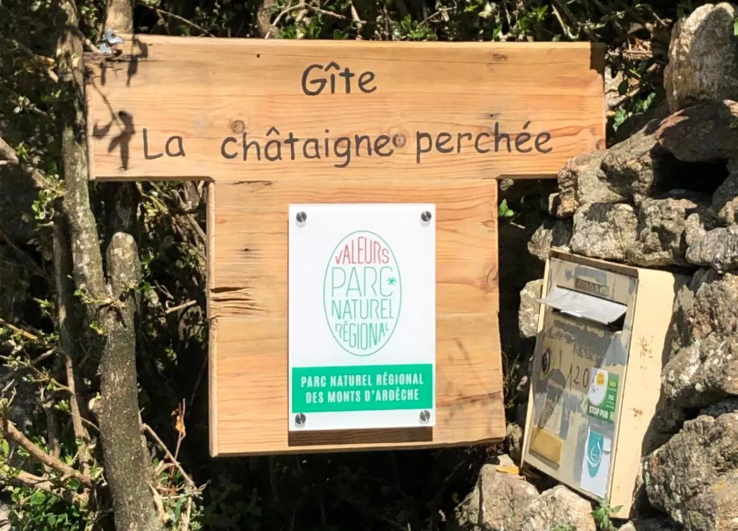 La Chataigne Perchee, Piscine Et Nature Chirols Apartment