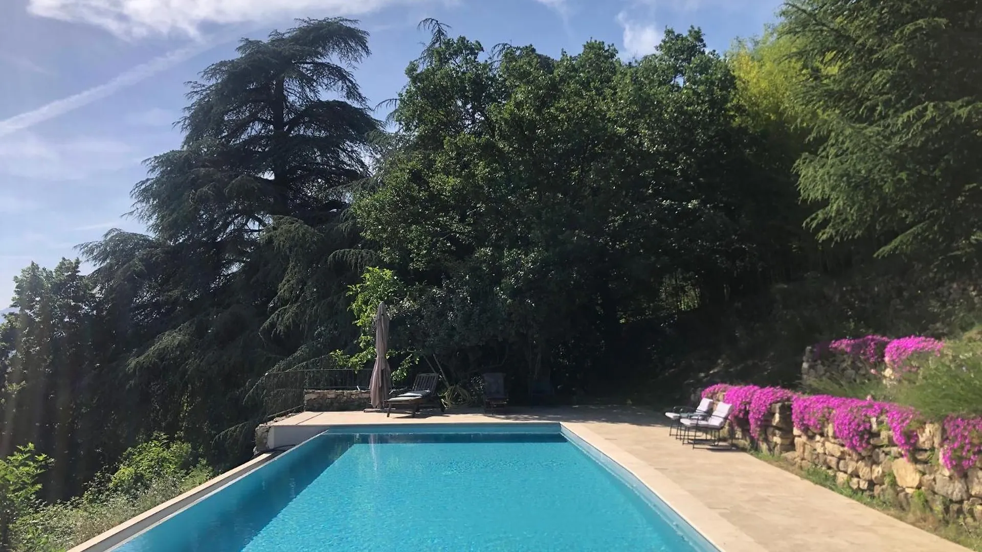 La Chataigne Perchee, Piscine Et Nature Chirols
