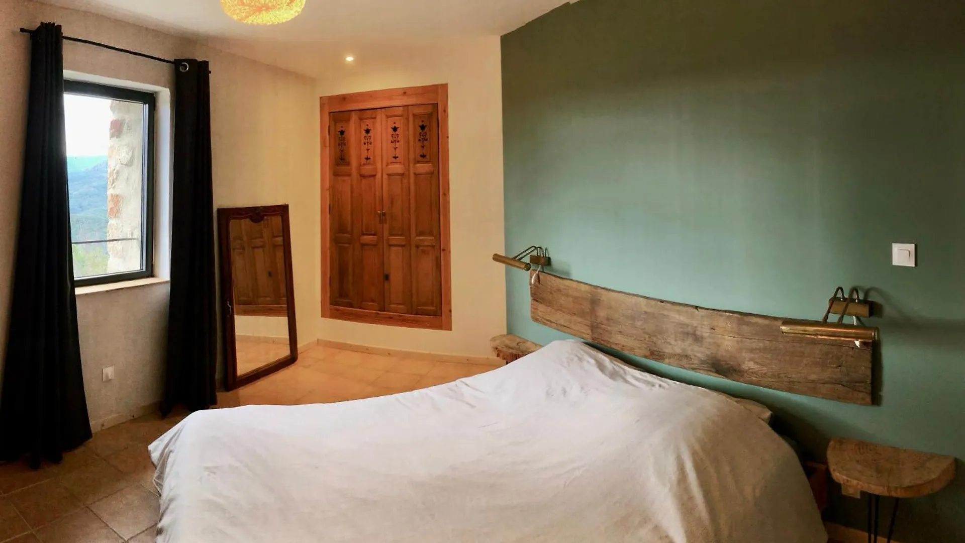 La Chataigne Perchee, Piscine Et Nature Chirols 0*,