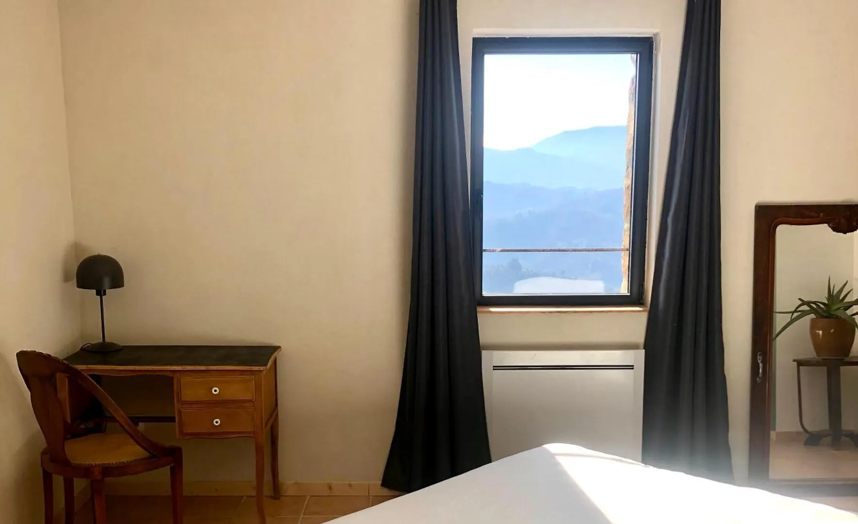 Apartment La Chataigne Perchee, Piscine Et Nature Chirols